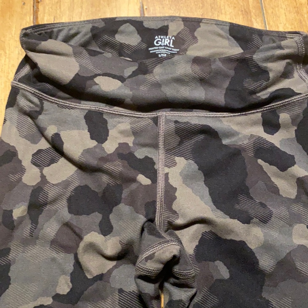 Athleta girl chit chat right in camo large